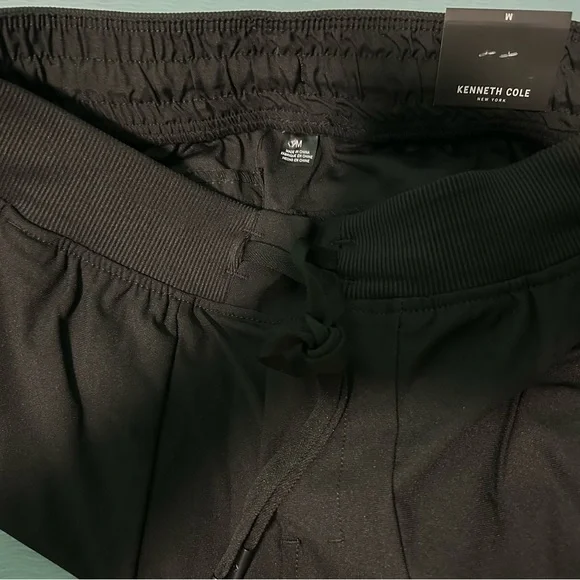 New KENNETH COLE Man pants size, medium slim fit lightweight